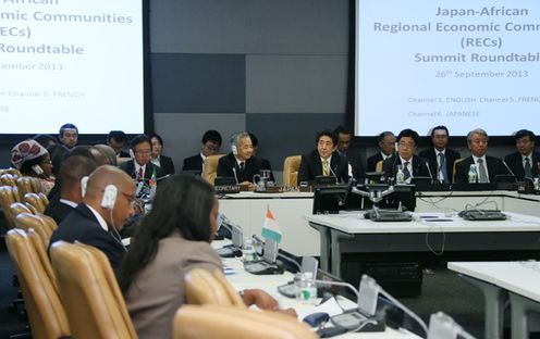Photograph of the Japan-African Regional Economic Communities (RECs) Summit Roundtable (2)