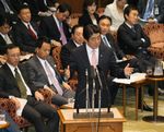 Photograph of the Prime Minister answering questions at the meeting of the Audit Committee of the House of Councillors (1)