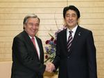 Photograph of Prime Minister Abe shaking hands with H.E. Mr. Antonio Guterres, United Nations High Commissioner for Refugees