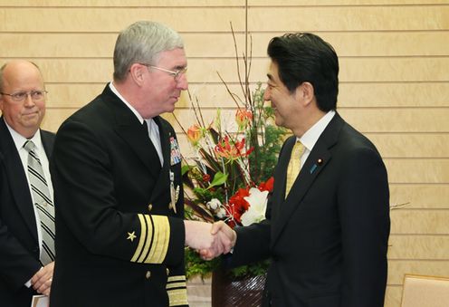 Photograph of Prime Minister Abe shaking hands with Commander Miller (2)