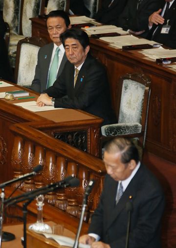 Photograph of the Prime Minister attending the plenary session of the House of Representatives