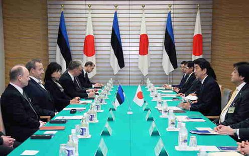 Photograph of the Japan-Estonia Summit Meeting