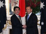 Photograph of Prime Minister Abe shaking hands with the Hon. Tony Abbott, Prime Minister of Australia