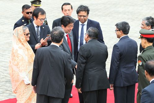 Photograph of the welcome ceremony for H.E. Sheikh Hasina, Prime Minister of the People's Republic of Bangladesh (8)