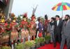 Photograph of the Prime Minister being welcomed prior to the Japan-Papua New Guinea Summit Meeting