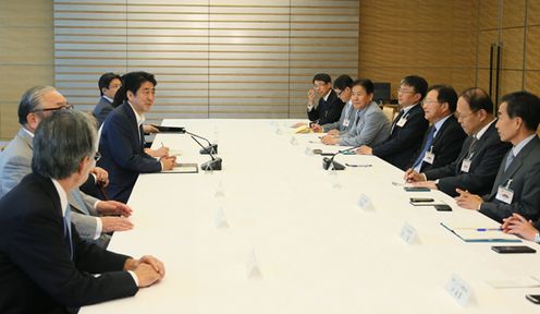 
Photograph of the Prime Minister receiving the courtesy call