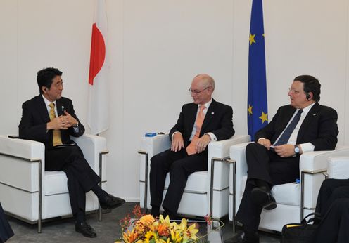 Photograph of the Japan-EU Summit Meeting (2)