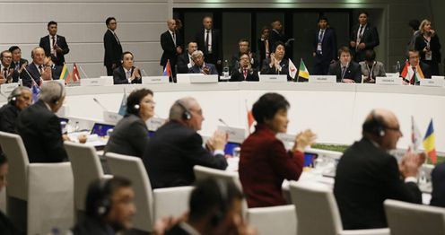 Photograph of the opening ceremony of the ASEM 10 Summit Meeting (1)(taken by the representative photographer)