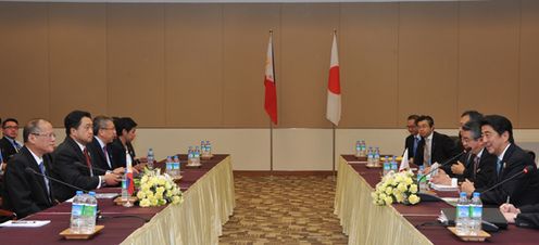 Photograph of the Japan-Philippines Summit Meeting