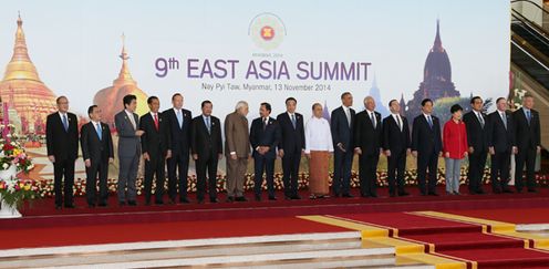 Photograph of the East Asia Summit (commemorative photo session)(2)