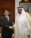 Photograph of Prime Minister Abe shaking hands with Emir Hamad