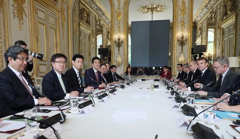 Photograph of the Japan-France Summit Meeting