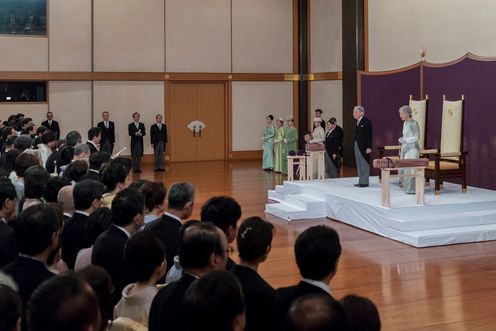 Photograph of the Prime Minister delivering remarks on behalf of the people of Japan (photo courtesy of the Imperial Household Agency)