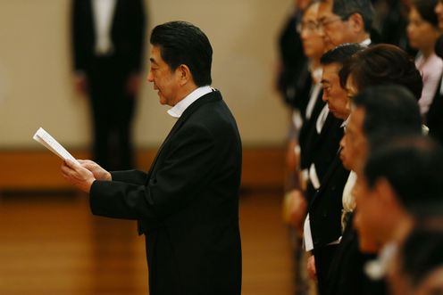 Photograph of the Prime Minister delivering remarks on behalf of the people of Japan (2) (pool photo)