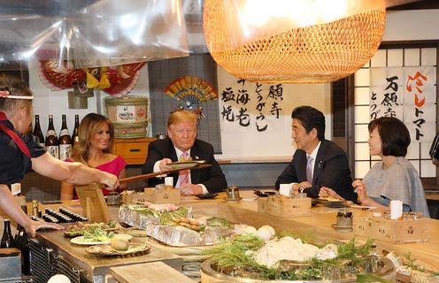 Photograph of the leaders and their wives attending the dinner (1)