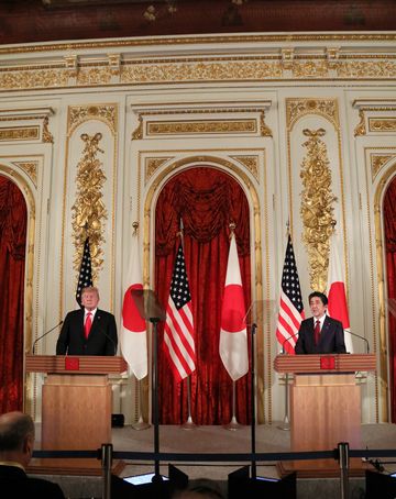 Photograph of the Japan-U.S. joint press conference (3)