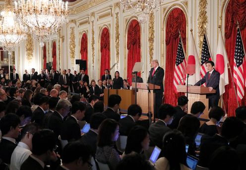 Photograph of the Japan-U.S. joint press conference (7)