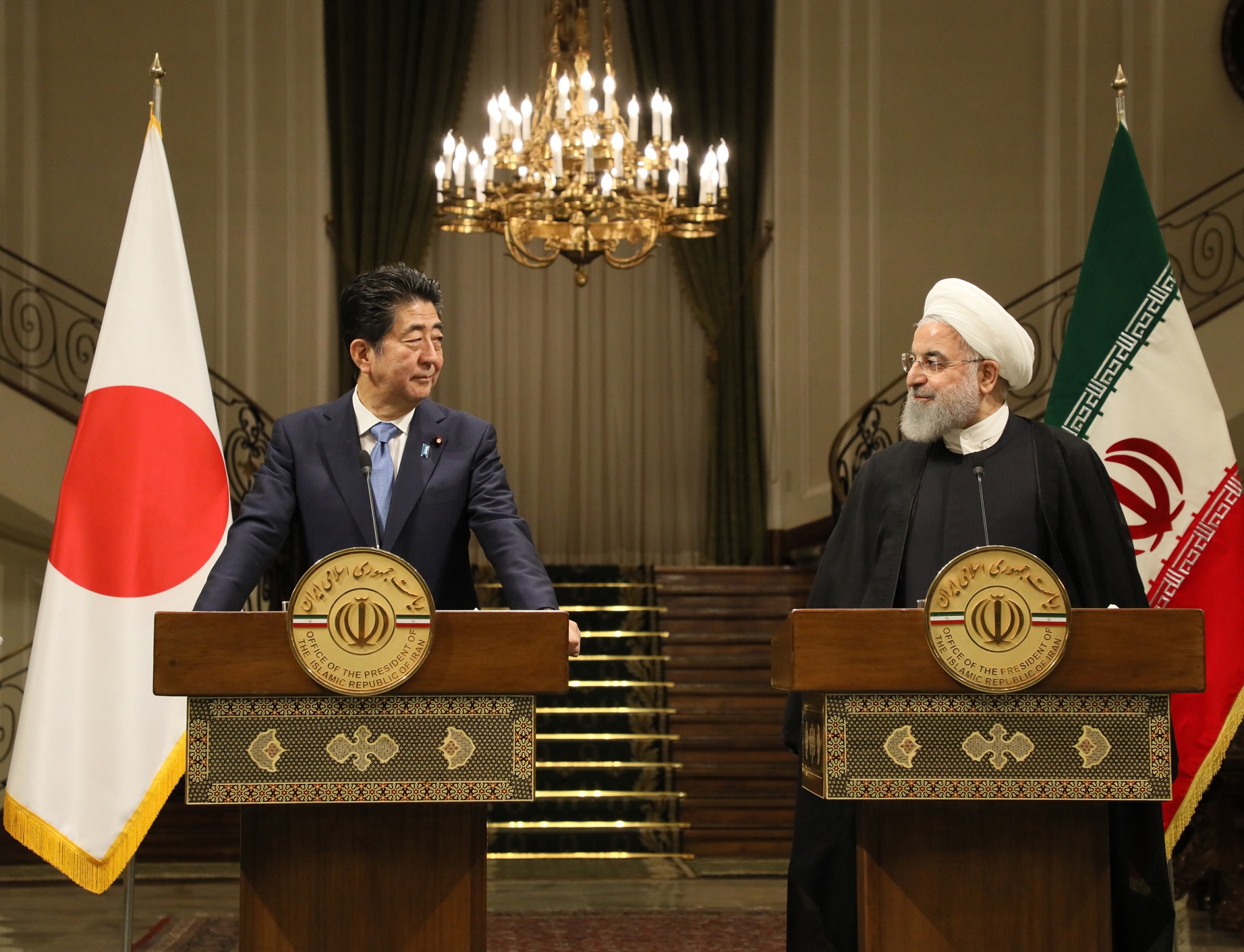 Photograph of the Japan-Iran joint press announcement (5)