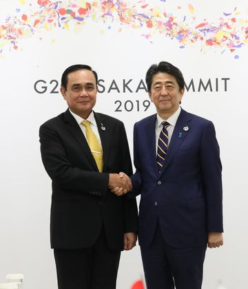 Photograph of the Japan-Thailand Summit Meeting (1)