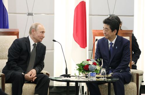 Photograph of the Japan-Russia Summit Meeting (2)