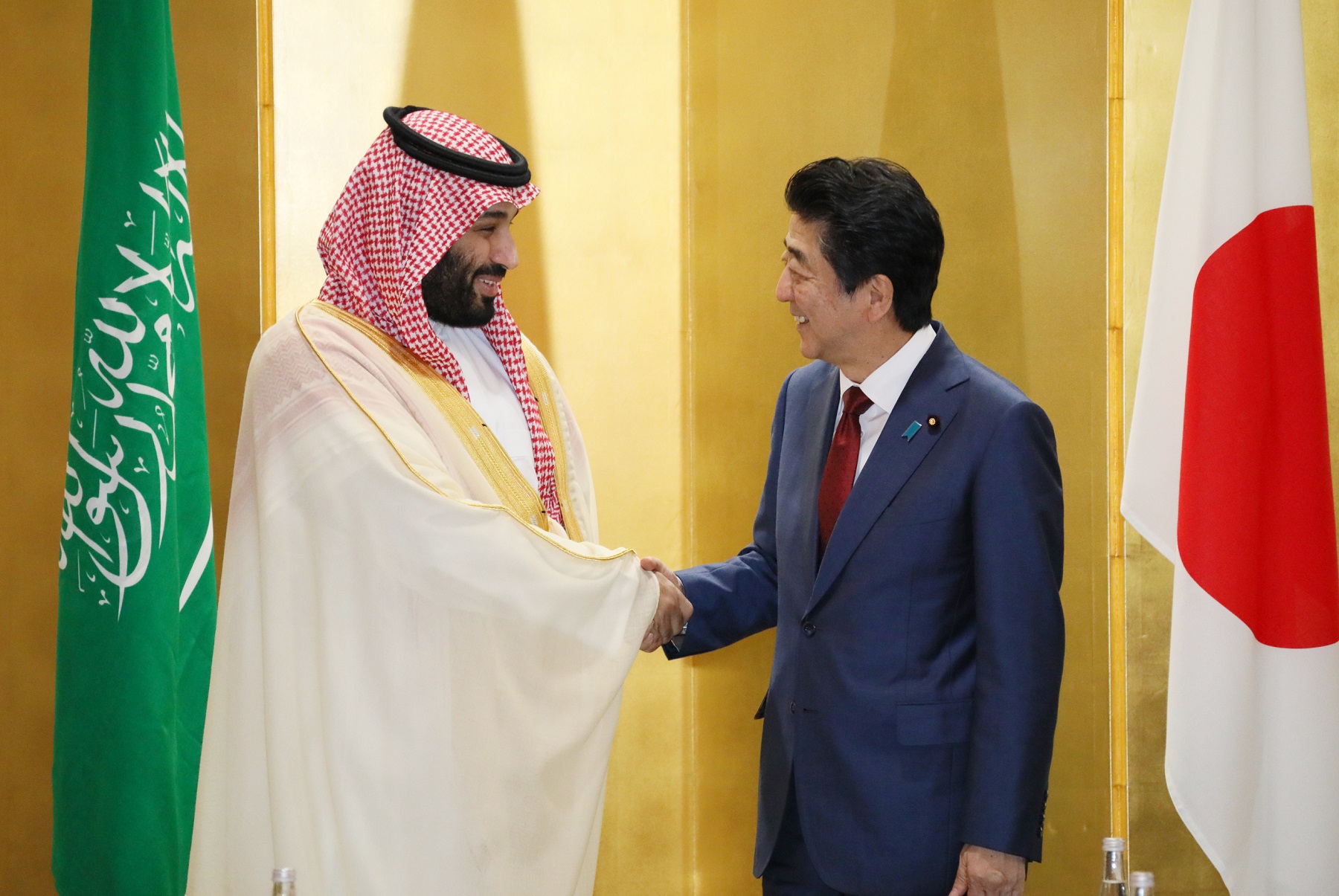 Photograph of the Prime Minister holding a meeting with the Crown Prince of Saudi Arabia (2)