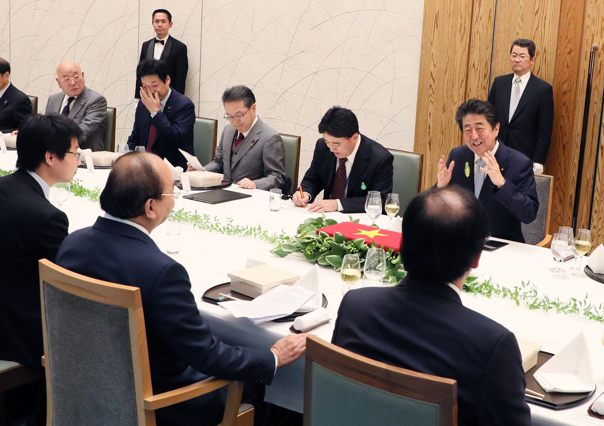 Photograph of the Japan-Viet Nam Summit Meeting (1)