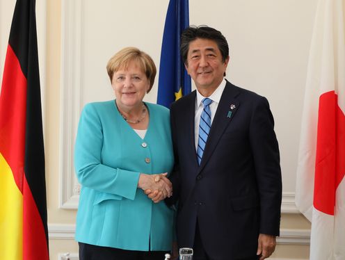 Photograph of the Japan-Germany Summit Meeting (1)