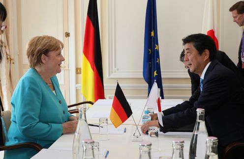 Photograph of the Japan-Germany Summit Meeting (3)