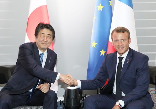 Photograph of the Japan-France Summit Meeting (2)