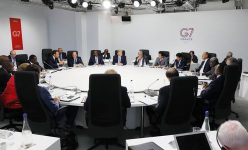 Photograph of the extended session on the G7 partnership with Africa (1)