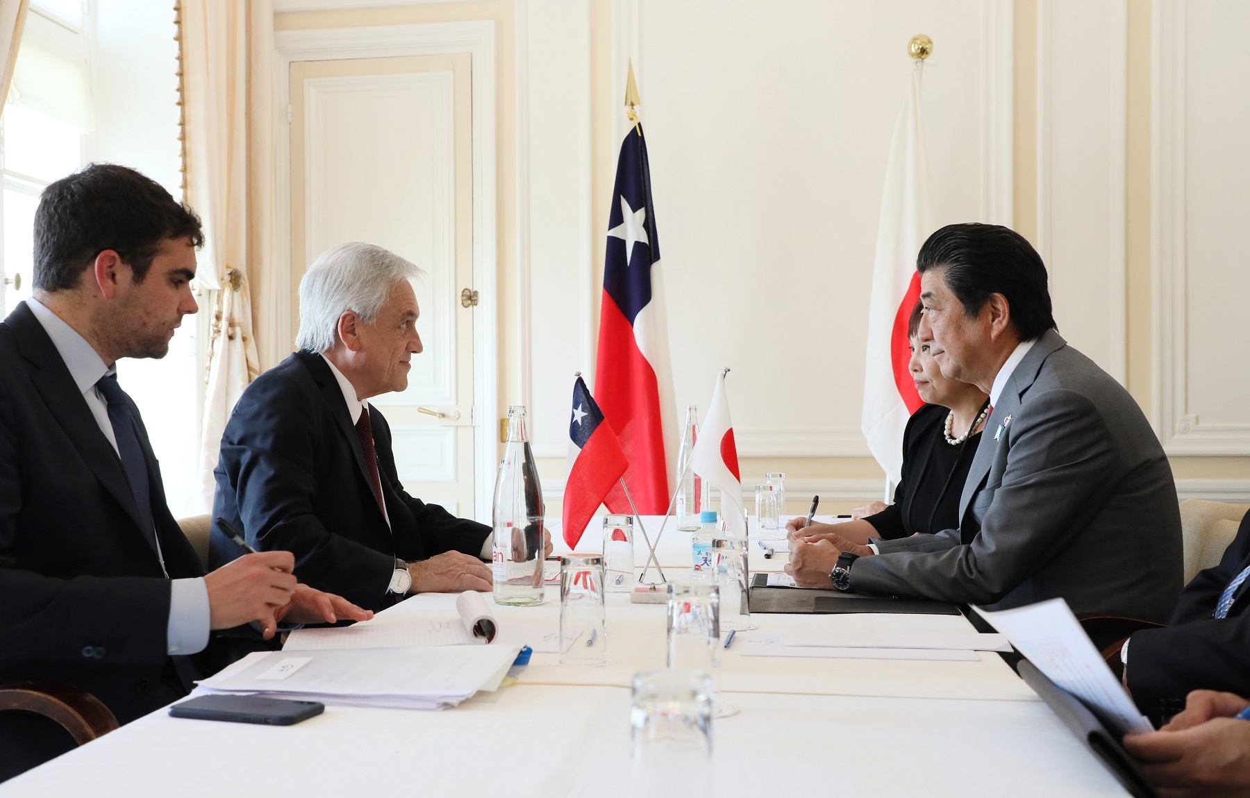 Photograph of the Japan-Chile Summit Meeting (3)