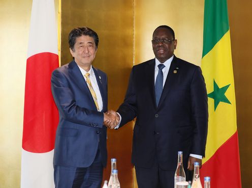 Photograph of the Japan-Senegal Summit Meeting