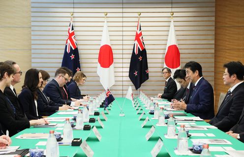 Photograph of the Japan-New Zealand Summit Meeting