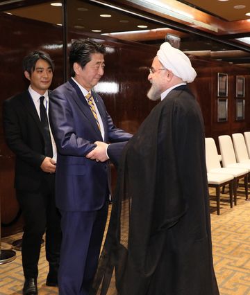 Photograph of the Japan-Iran Summit Meeting (1)