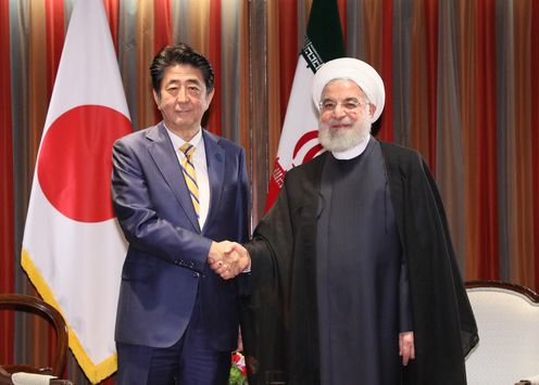 Photograph of the Japan-Iran Summit Meeting (3)