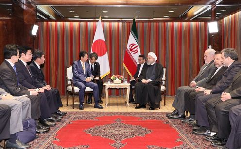 Photograph of the Japan-Iran Summit Meeting (5)