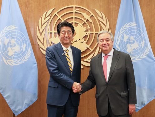 Photograph of the meeting with the UN Secretary-General (2)