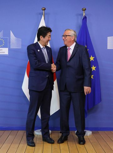 Photograph of the luncheon with the President of the European Commission (1)