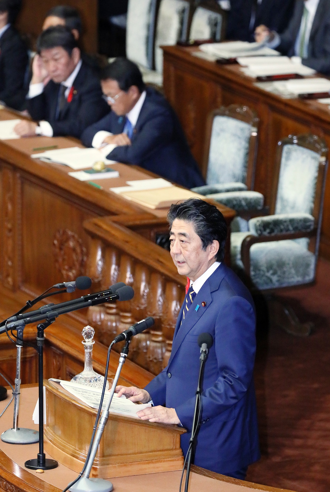 Photograph of the Prime Minister delivering a policy speech during the plenary session of the House of Representatives (9)