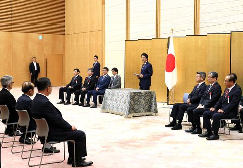 Photograph of the Prime Minister delivering an address (2)