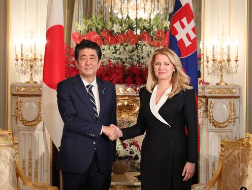 Photograph of the Japan-Slovakia Summit Meeting (1)