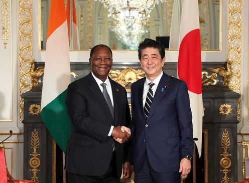 Photograph of the Japan-Côte d'Ivoire Summit Meeting (1)