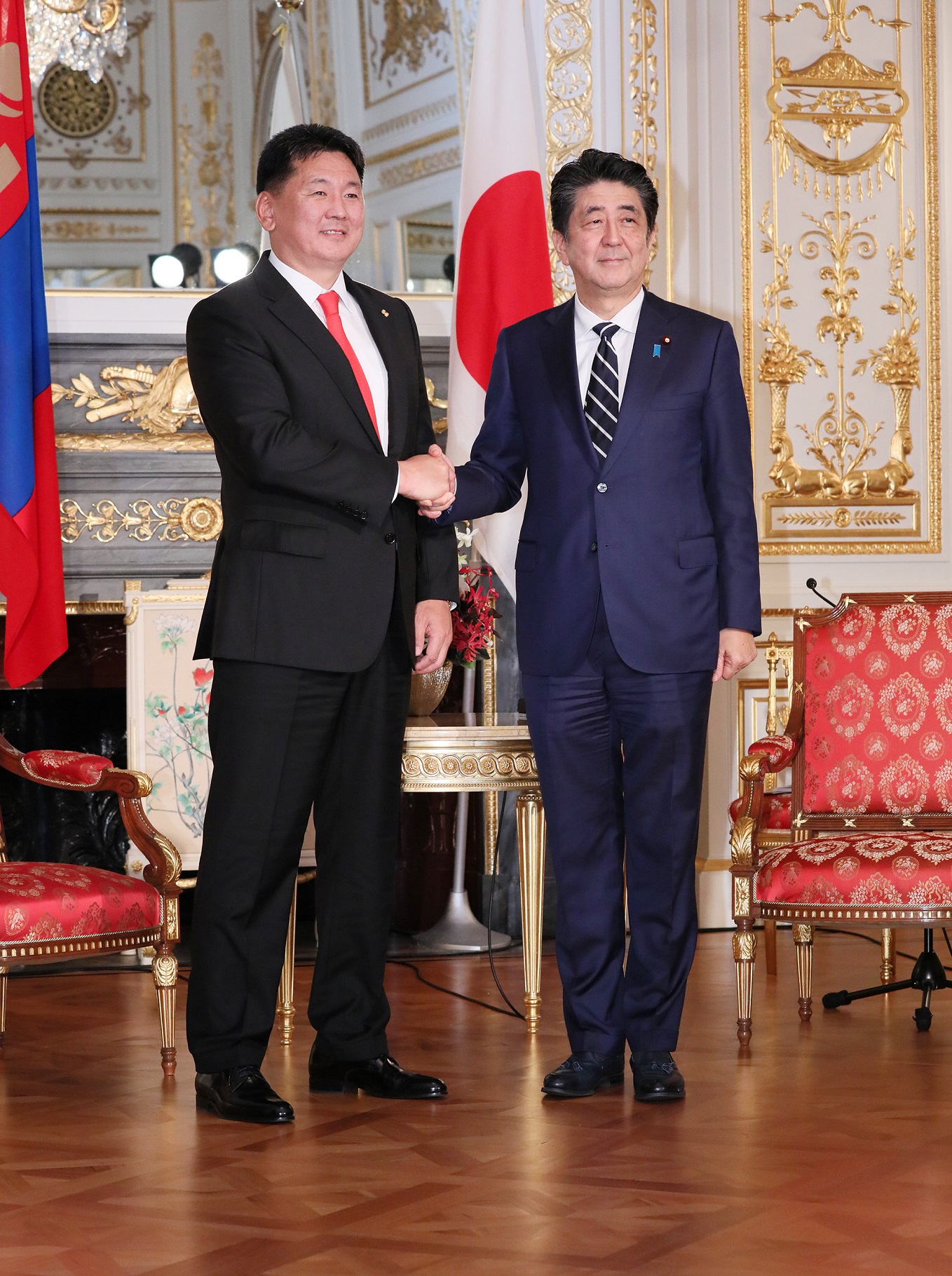 Photograph of the Japan-Mongolia Summit Meeting (2)
