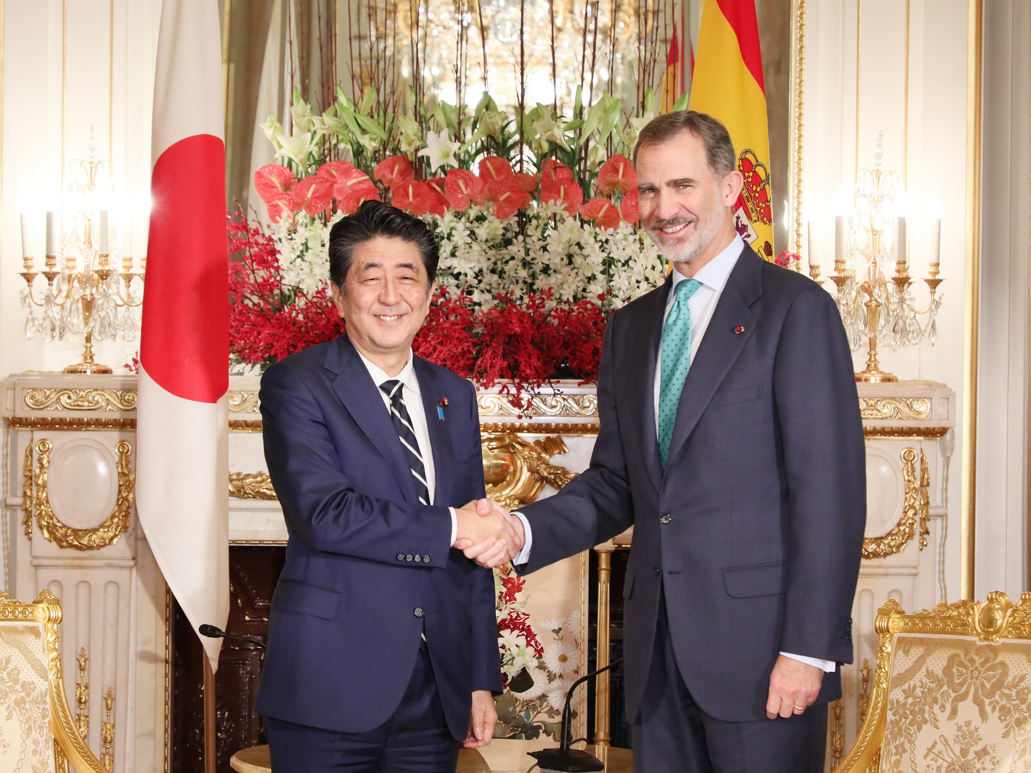 Photograph of the talk with His Majesty the King Felipe VI of Spain (1)