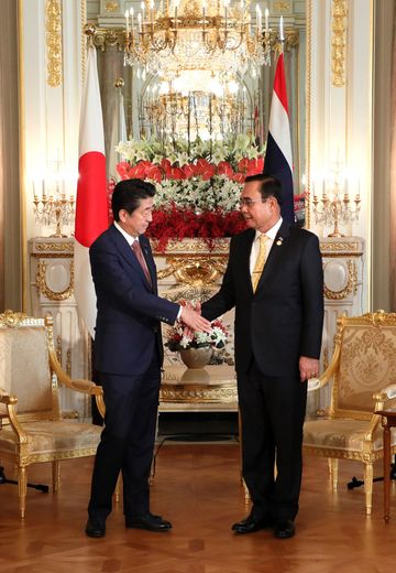 Photograph of the Japan-Thailand Summit Meeting (2)