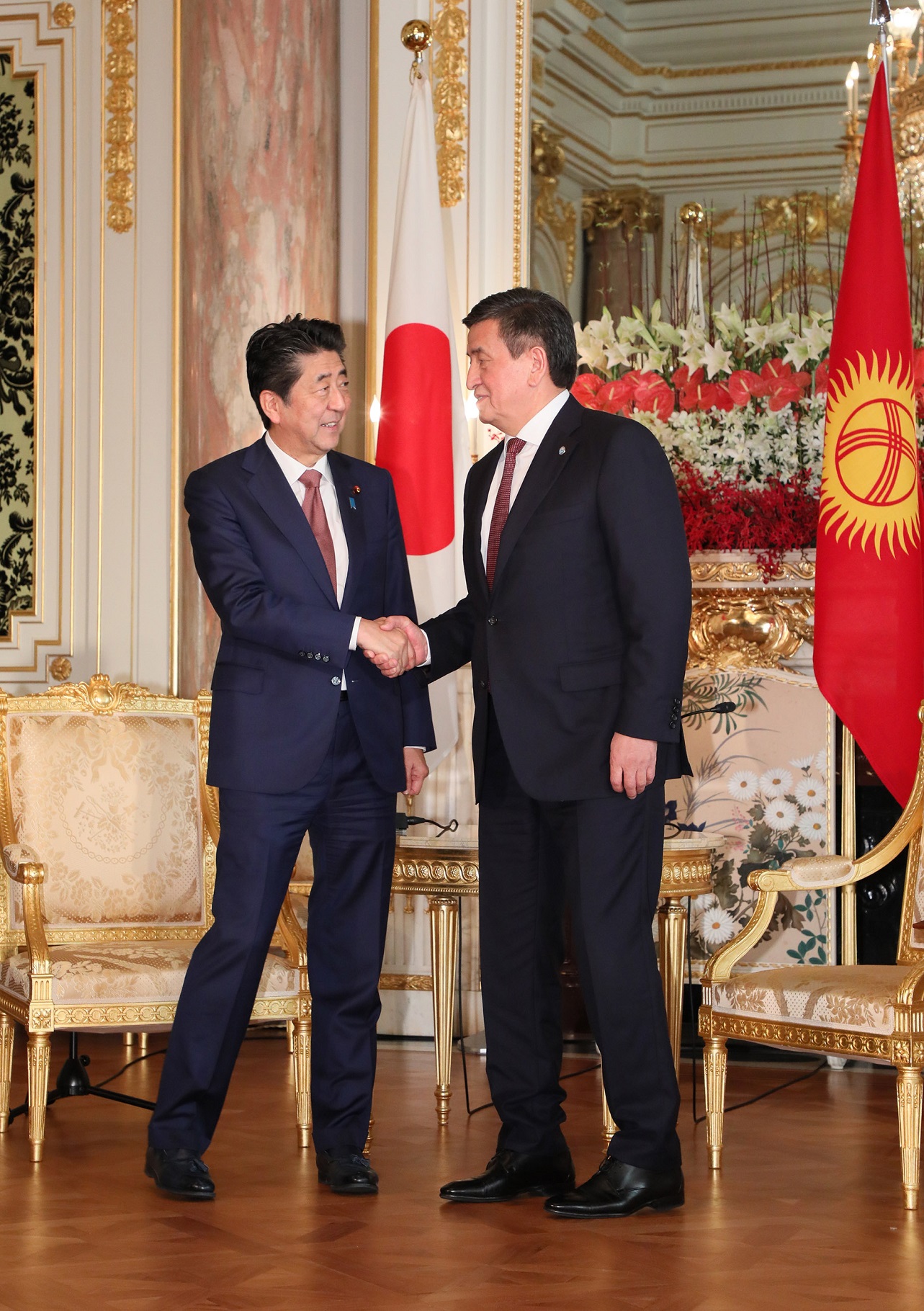 Photograph of the Japan-Kyrgyzstan Summit Meeting (2)
