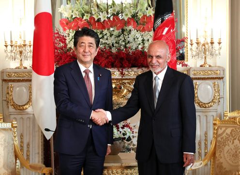 Photograph of the Japan-Afghanistan Summit Meeting (1)