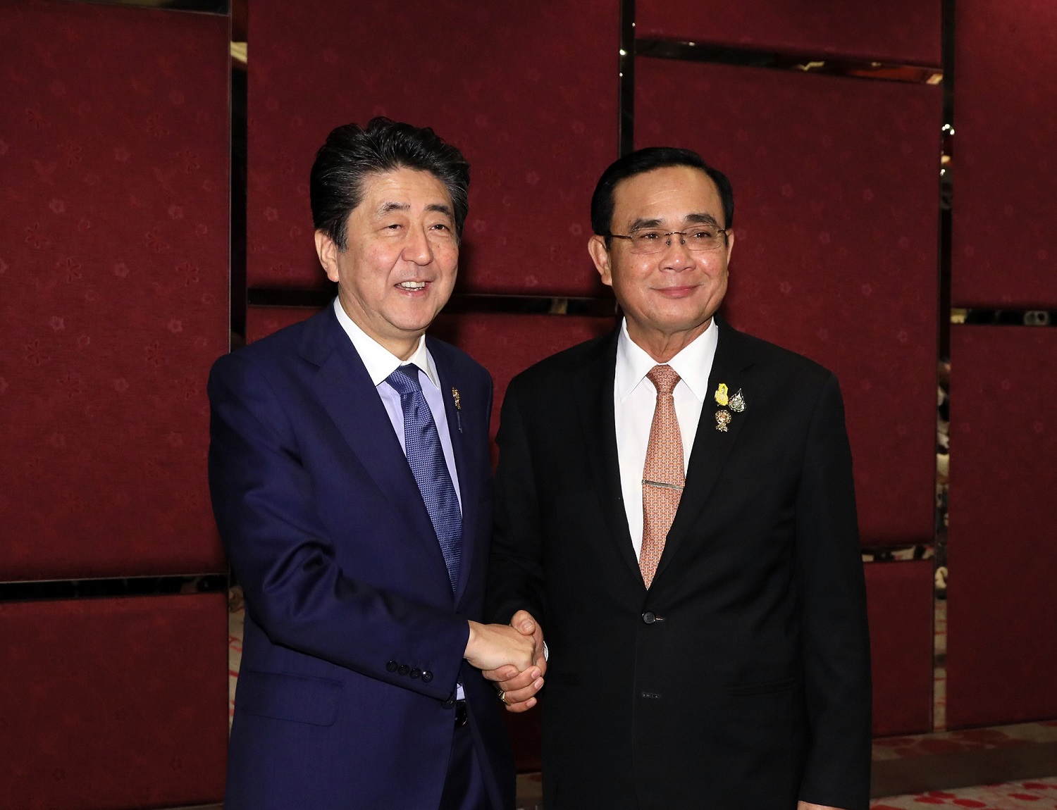 Photograph of the Japan-Thailand Summit Meeting (1)