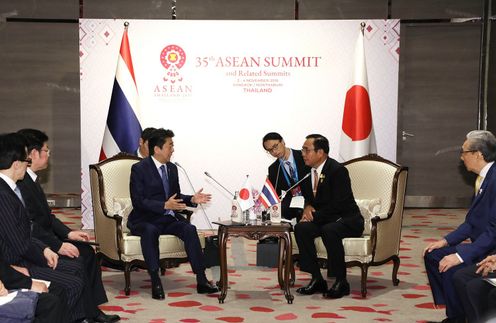 Photograph of the Japan-Thailand Summit Meeting (2)