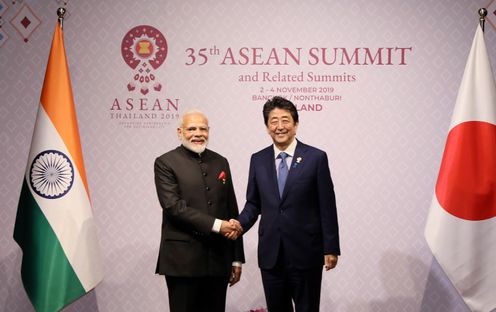 Photograph of the Japan-India Summit Meeting (1)